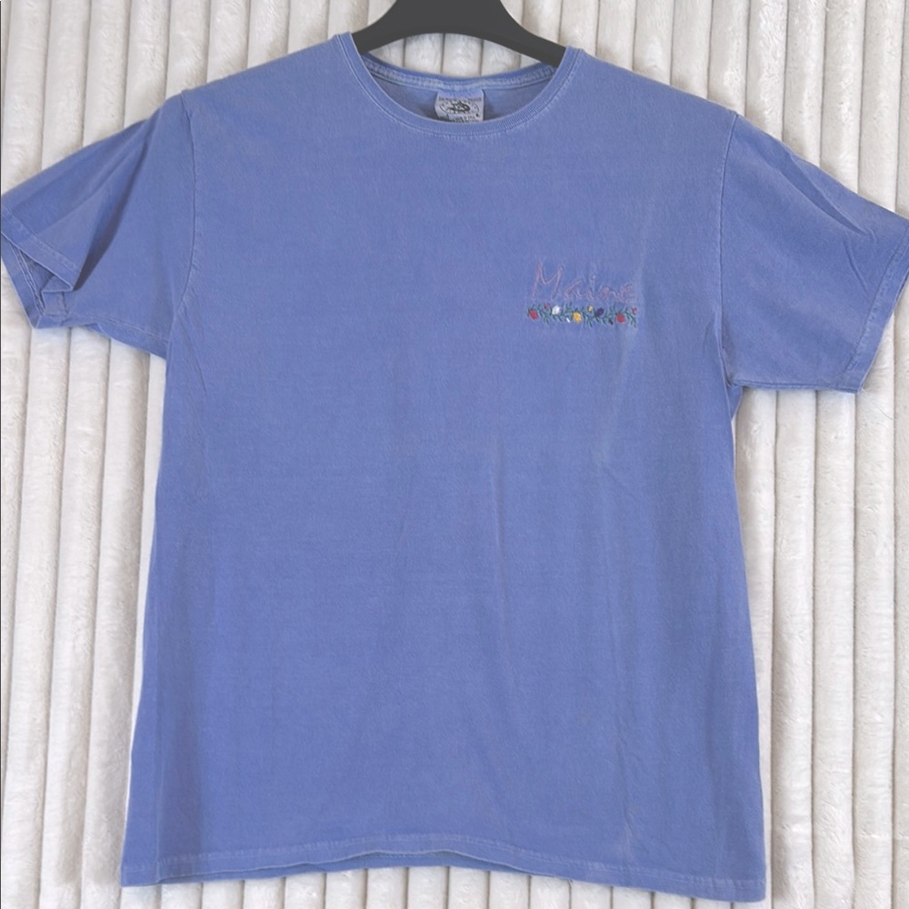 VTG 90s floral embroidered Maine logo Pigment Dyed anvil T-shirt, size large